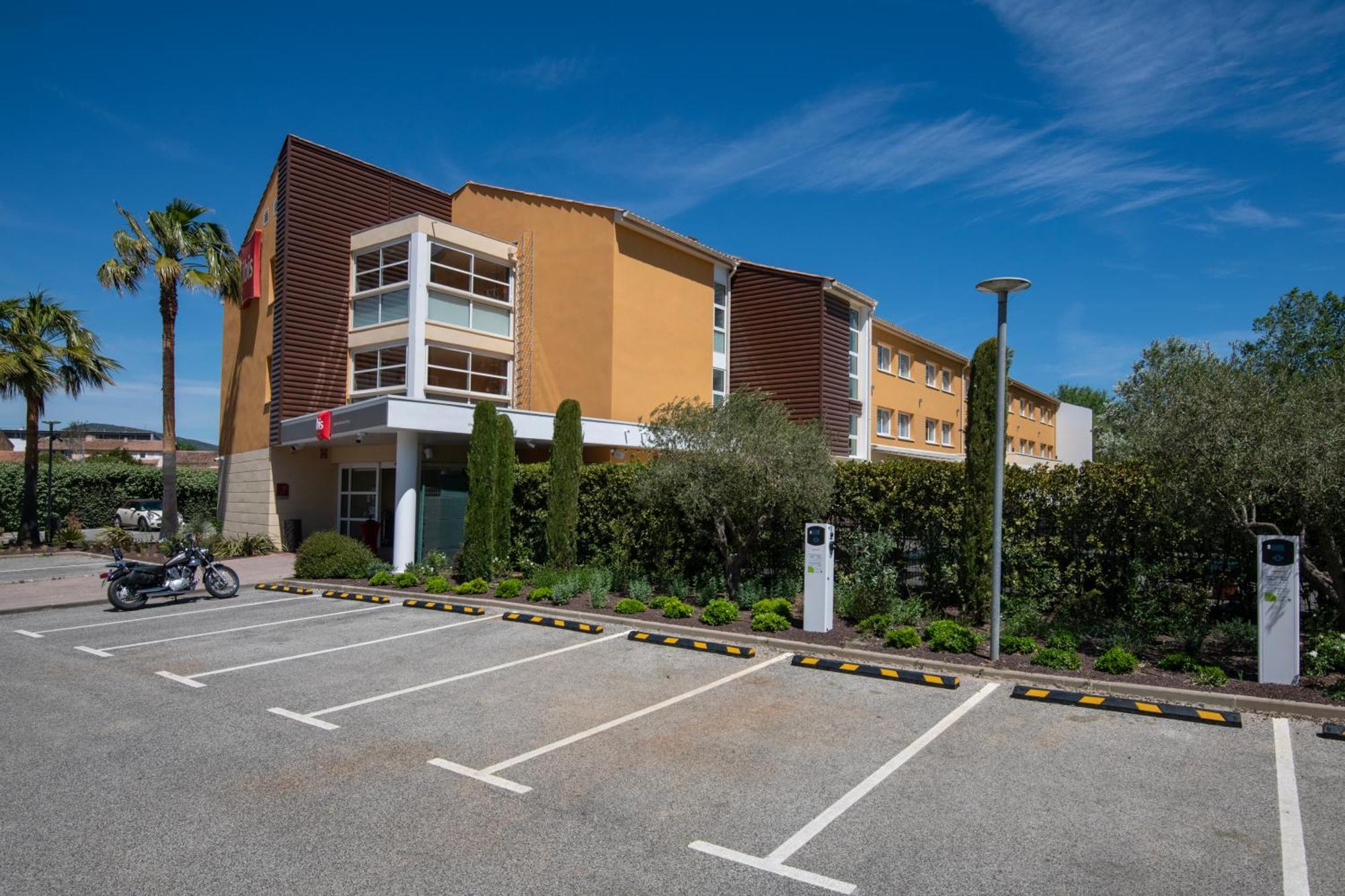Hotel Ibis Golfe De Saint-Tropez Cogolin Exteriér fotografie