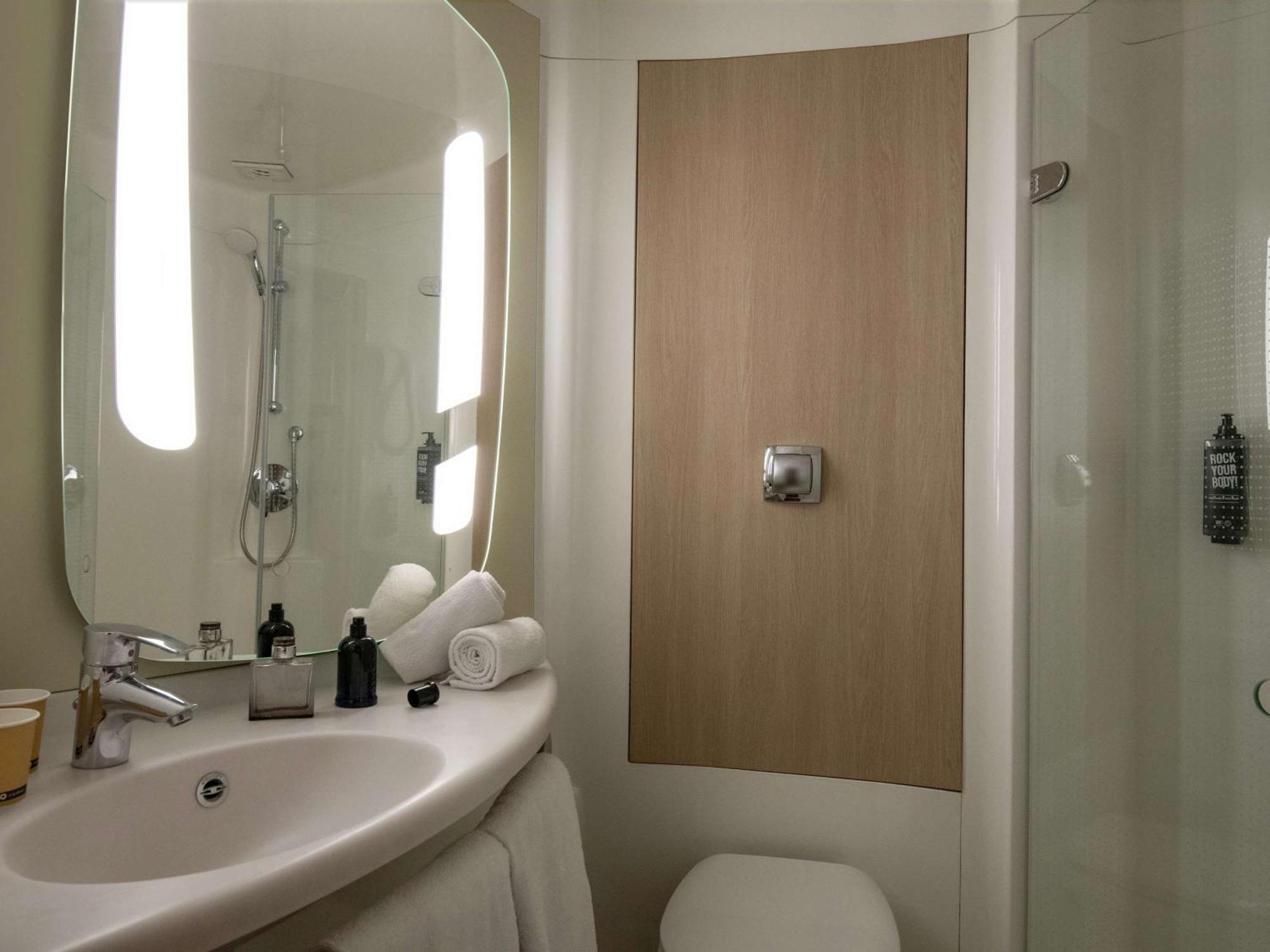 Hotel Ibis Golfe De Saint-Tropez Cogolin Exteriér fotografie
